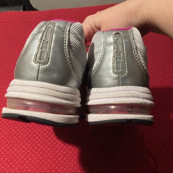 NIKE Sz 9 Torch 5 Air Max Sneakers Sz 9 - Picture 6 of 9